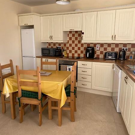 Апартаменти Glengesh Court. Ardara Town Centre. Екстер'єр фото